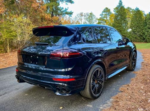 2018 Porsche Cayenne Cayenne GTS