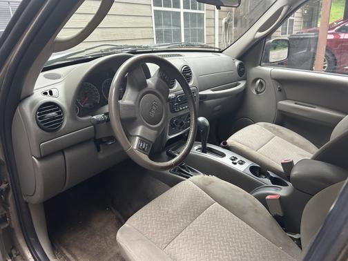 2005 Jeep Liberty Renegade