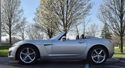 Silver 2008 Saturn Sky Base