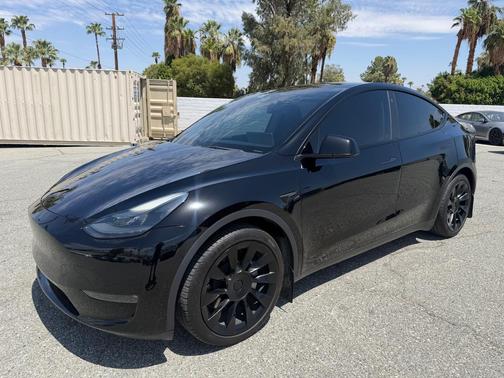 Black 2023 Tesla Model Y Long Range