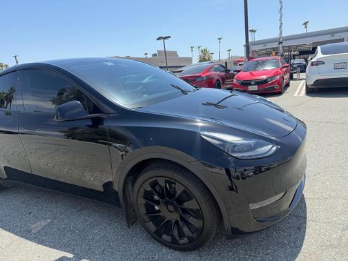 Black 2023 Tesla Model Y Long Range