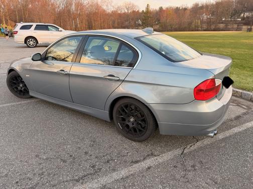 Blue 2006 BMW 330 i