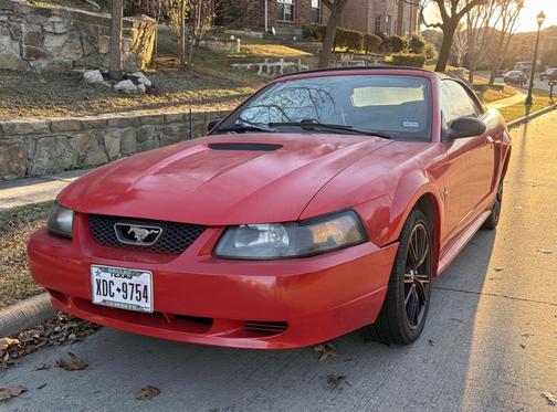 2000 Ford Mustang Base