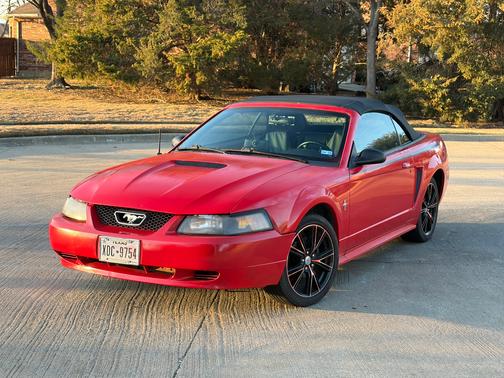 2000 Ford Mustang Base