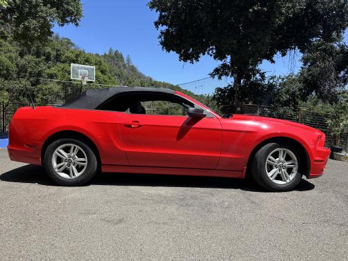 2014 Ford Mustang V6