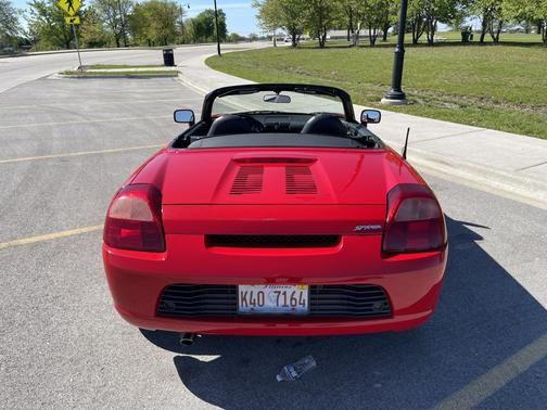 Red 2001 Toyota MR2 Spyder