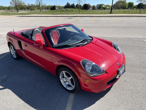 Red 2001 Toyota MR2 Spyder