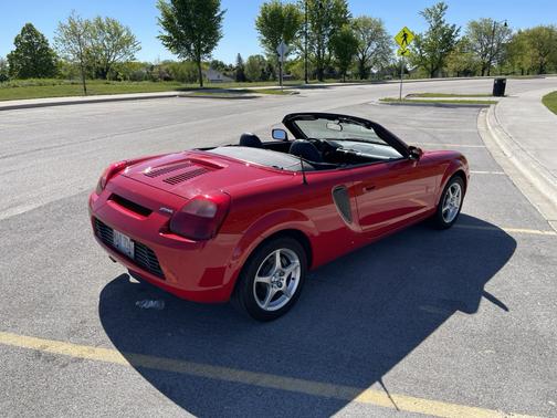 Red 2001 Toyota MR2 Spyder