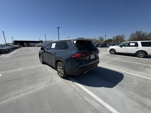 Gray 2024 Toyota Grand Highlander Limited