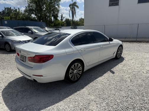 2019 BMW 530 i