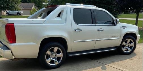 White 2007 Cadillac Escalade EXT Base