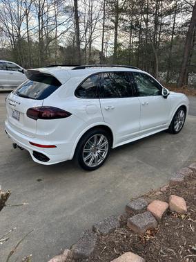 2018 Porsche Cayenne Cayenne GTS