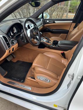 2018 Porsche Cayenne Cayenne GTS