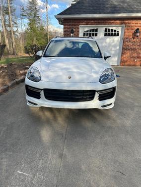 2018 Porsche Cayenne Cayenne GTS
