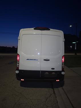 White 2022 Ford E-Transit T-350 Medium Roof