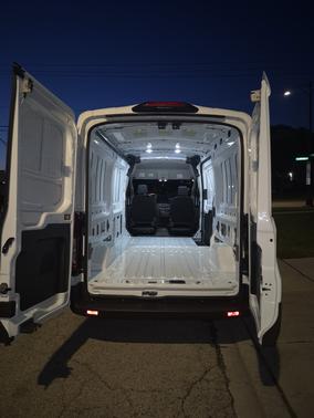 White 2022 Ford E-Transit T-350 Medium Roof
