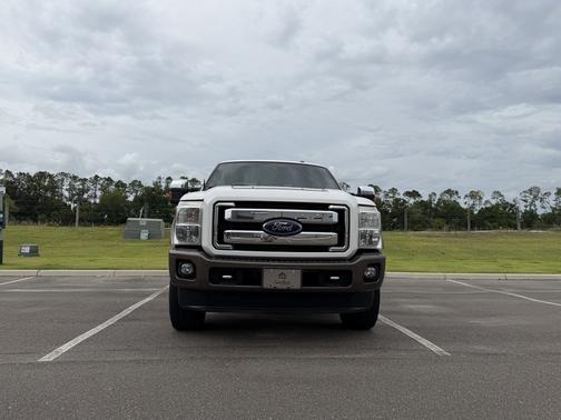 White 2016 Ford F-350 King Ranch