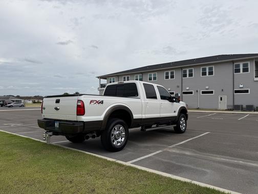 White 2016 Ford F-350 King Ranch