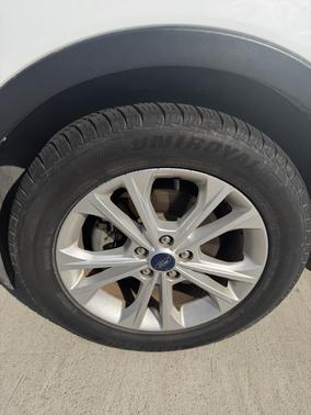 White 2018 Ford Escape SE