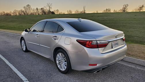 2016 Lexus ES 350 Base