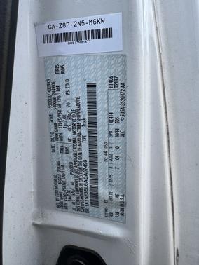 White 2010 Ford E350 Super Duty Base