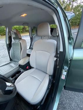 Green 2017 Subaru Forester 2.5i