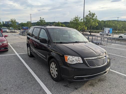 Black 2016 Chrysler Town & Country Touring
