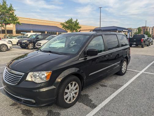 Black 2016 Chrysler Town & Country Touring