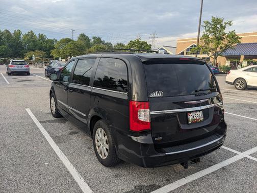 Black 2016 Chrysler Town & Country Touring