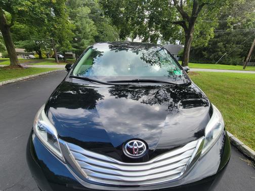 2017 Toyota Sienna Limited Premium