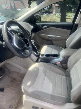 White 2013 Ford Escape SE