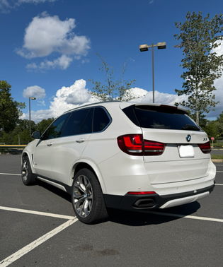 White 2018 BMW X5 xDrive35d