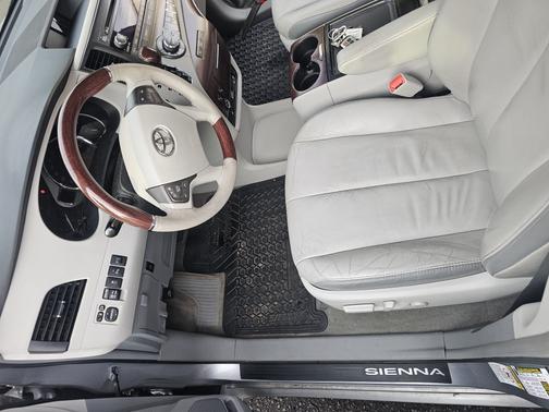 2012 Toyota Sienna Limited