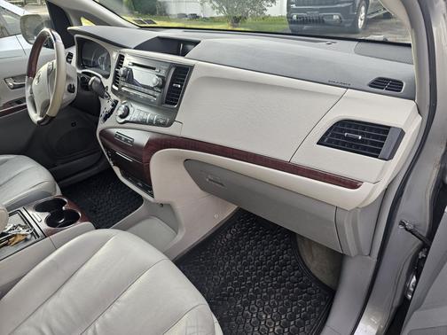 2012 Toyota Sienna Limited