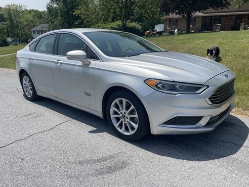 2018 Ford Fusion Energi SE Luxury