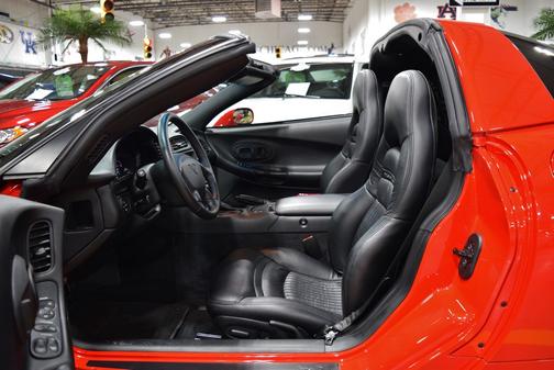 2004 Chevrolet Corvette Base