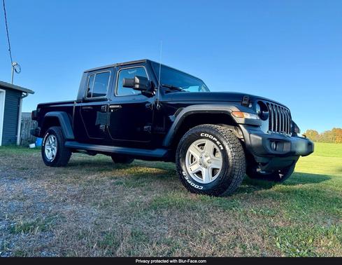 Black 2020 Jeep Gladiator Sport S