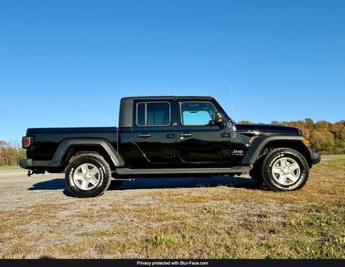 Black 2020 Jeep Gladiator Sport S