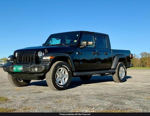 Black 2020 Jeep Gladiator Sport S
