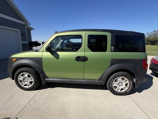 Green 2008 Honda Element LX