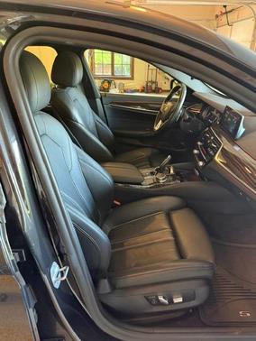 Gray 2019 BMW 530 i xDrive