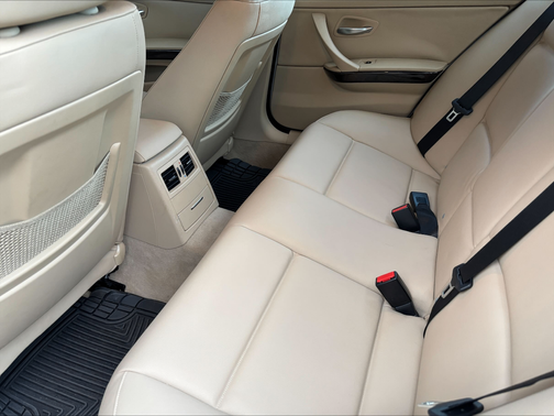 White 2006 BMW 325 i