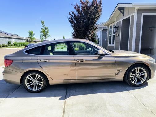 Brown 2018 BMW 330 Gran Turismo i xDrive