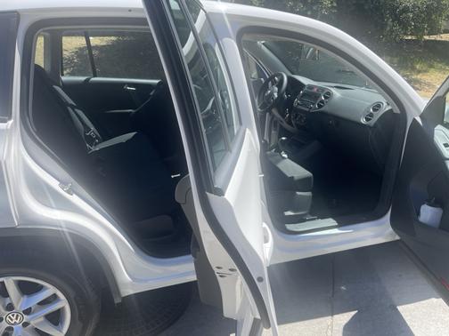 2011 Volkswagen Tiguan S
