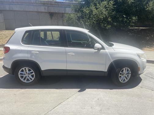 2011 Volkswagen Tiguan S