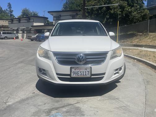 2011 Volkswagen Tiguan S