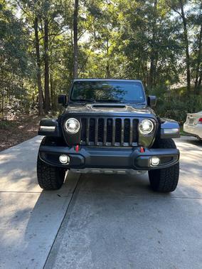 Gray 2022 Jeep Gladiator Mojave