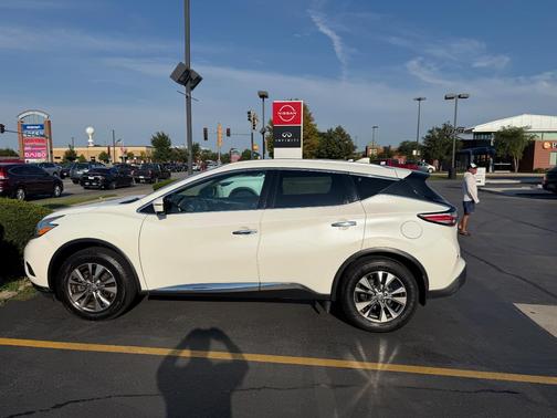 White 2017 Nissan Murano SL