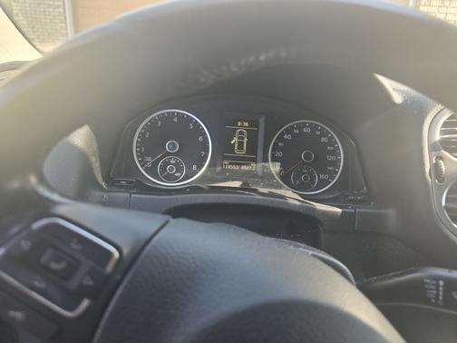2011 Volkswagen Tiguan SE
