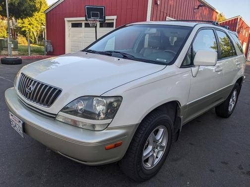 White 2000 Lexus RX 300 4WD